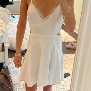 White lulus dress worn once, XS-S